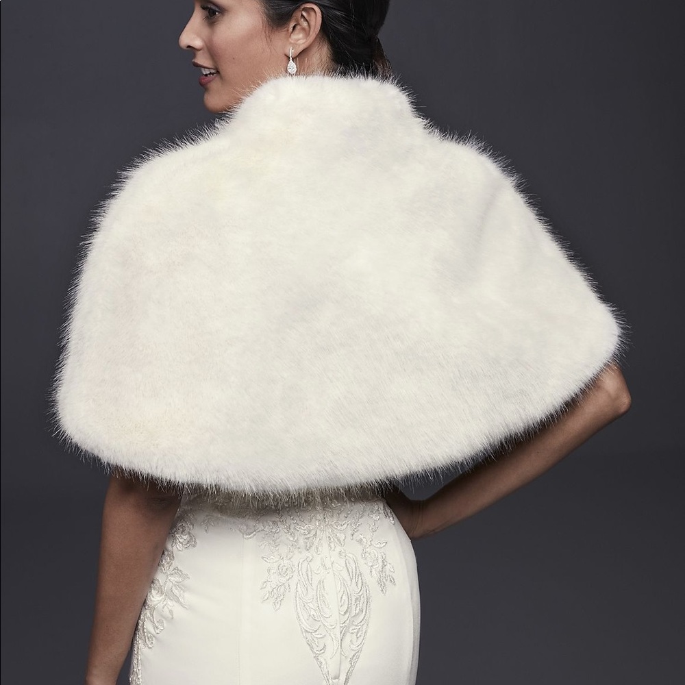 David’s bridal capelet